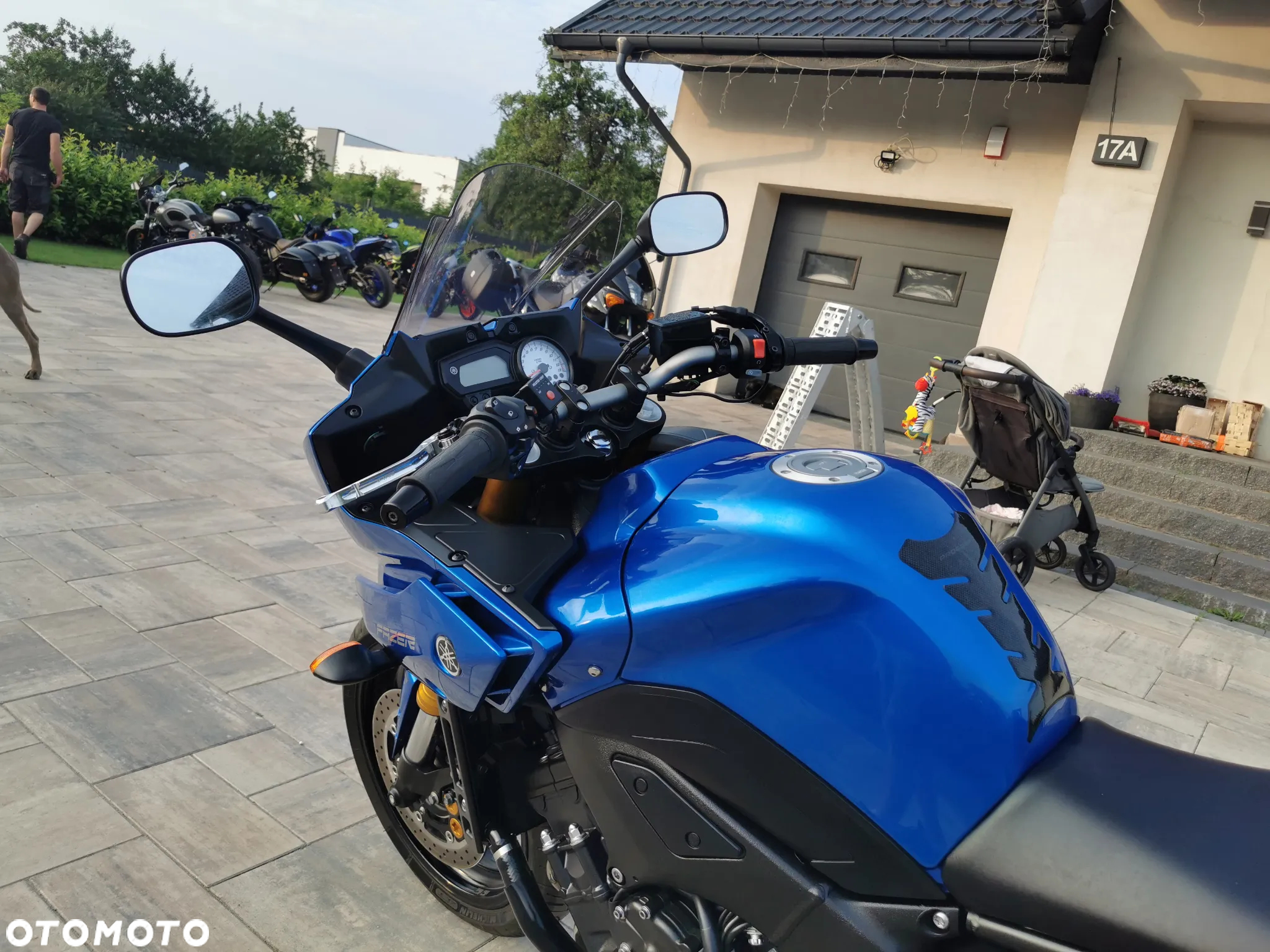 Yamaha FZ8 - 9