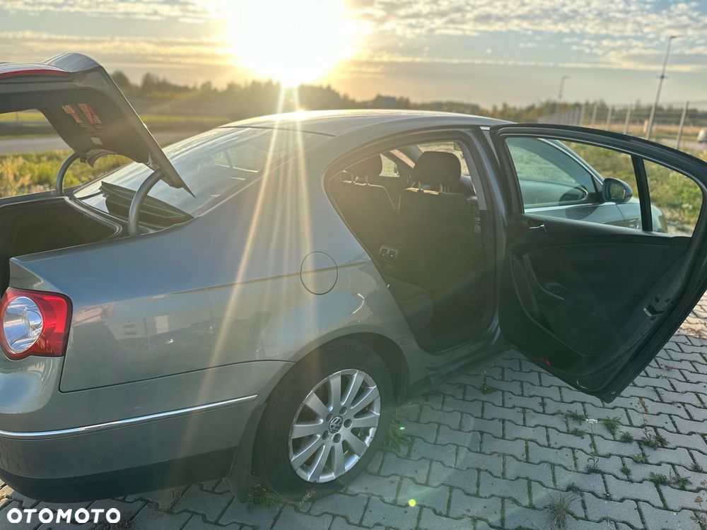 Volkswagen Passat - 13