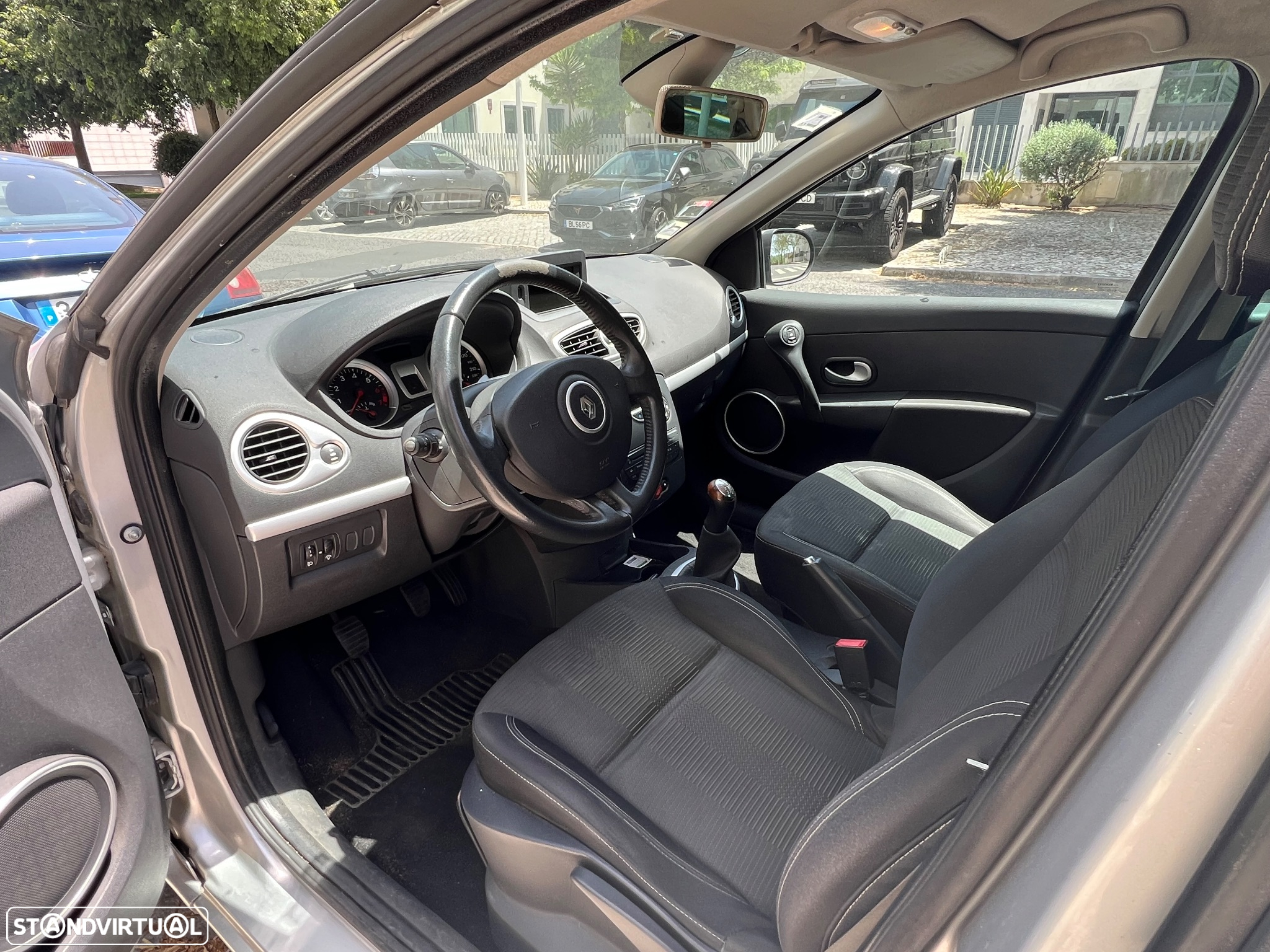 Renault Clio 1.2 16V Dynamique S - 14