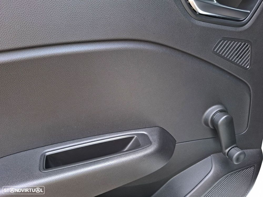 Renault Clio 1.0 TCe Limited - 25