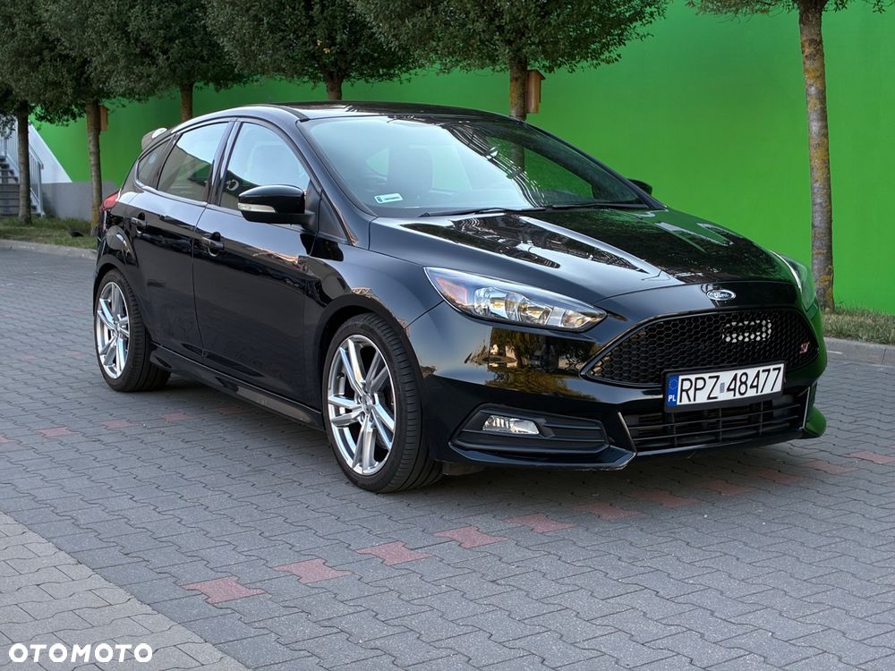 Ford Focus 2.0 EcoBoost ST - 3