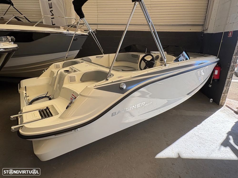 Bayliner Element M17 - 3