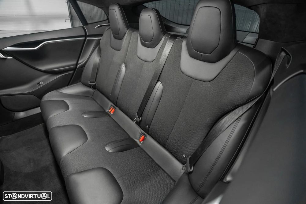 Tesla Model S 75 - 24