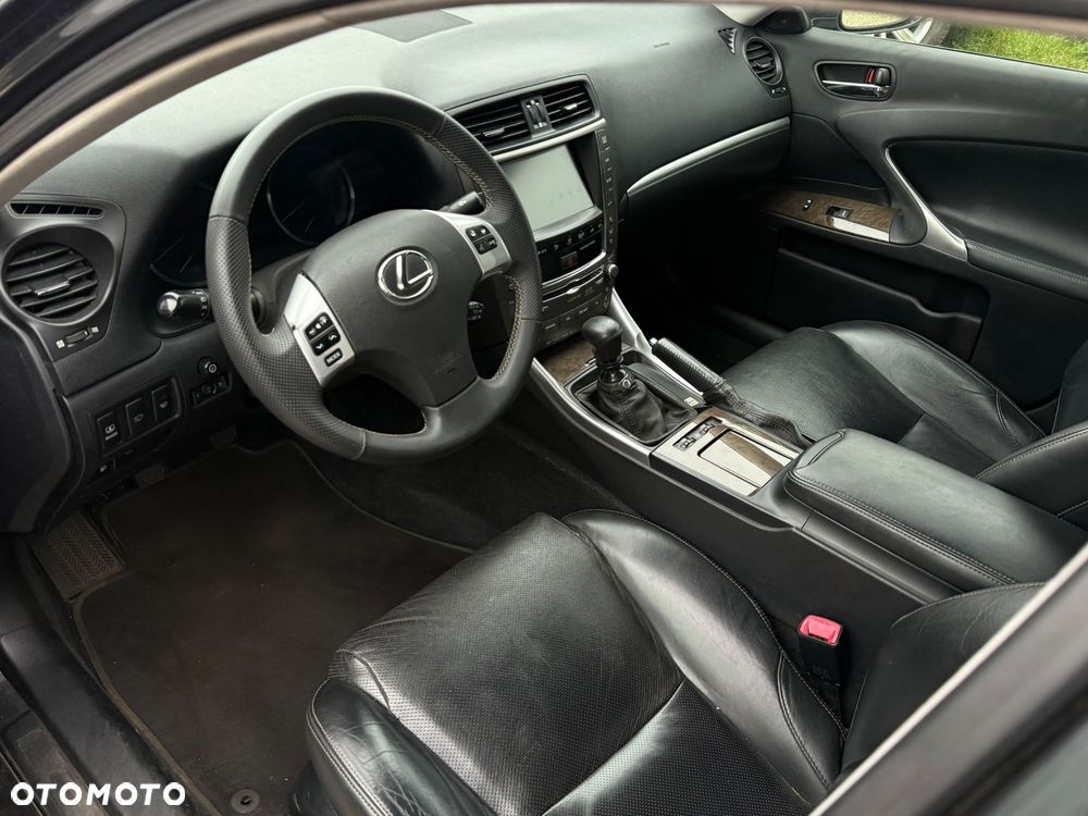 Lexus IS 220 D Comfort - 12