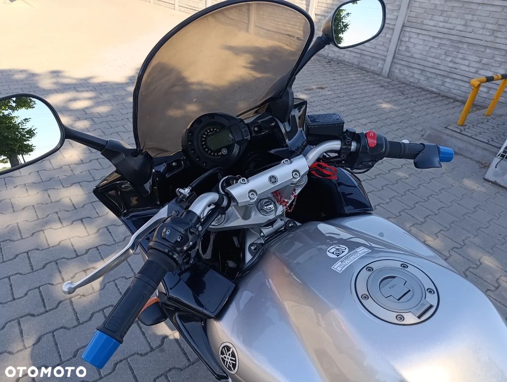 Yamaha FZ6 - 12