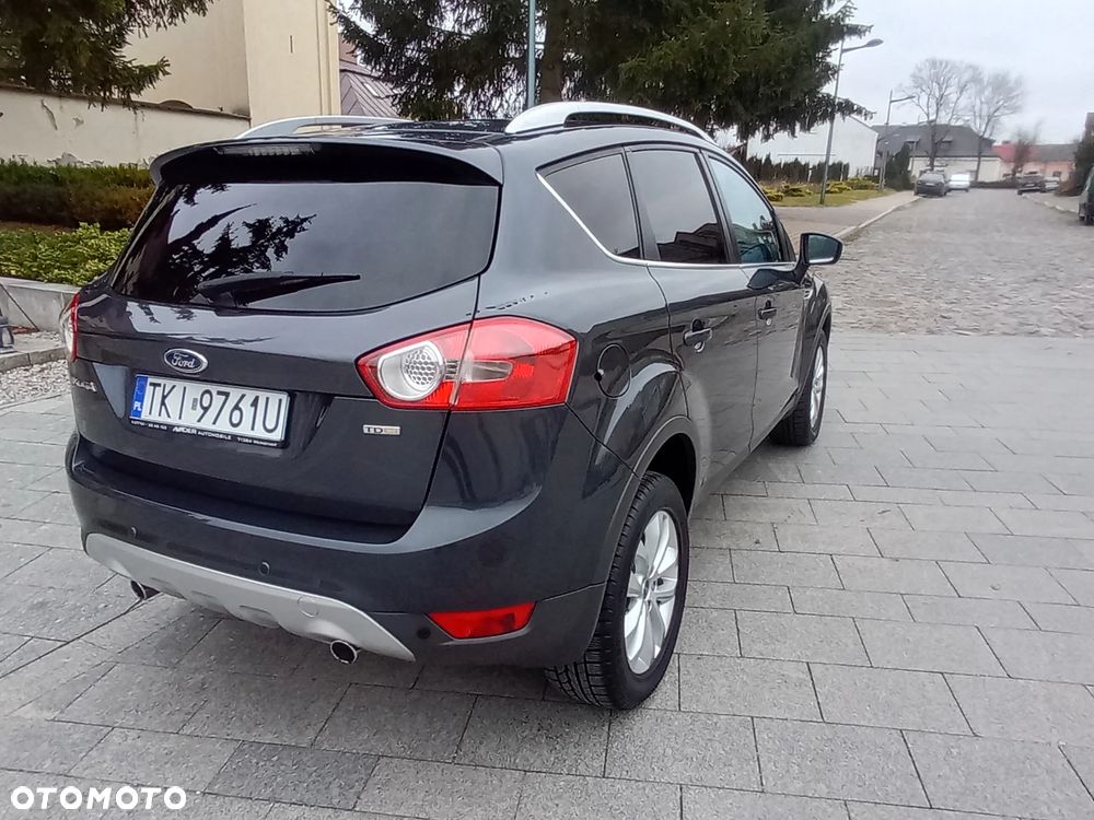Ford Kuga 2.0 TDCi 2x4 Titanium - 12