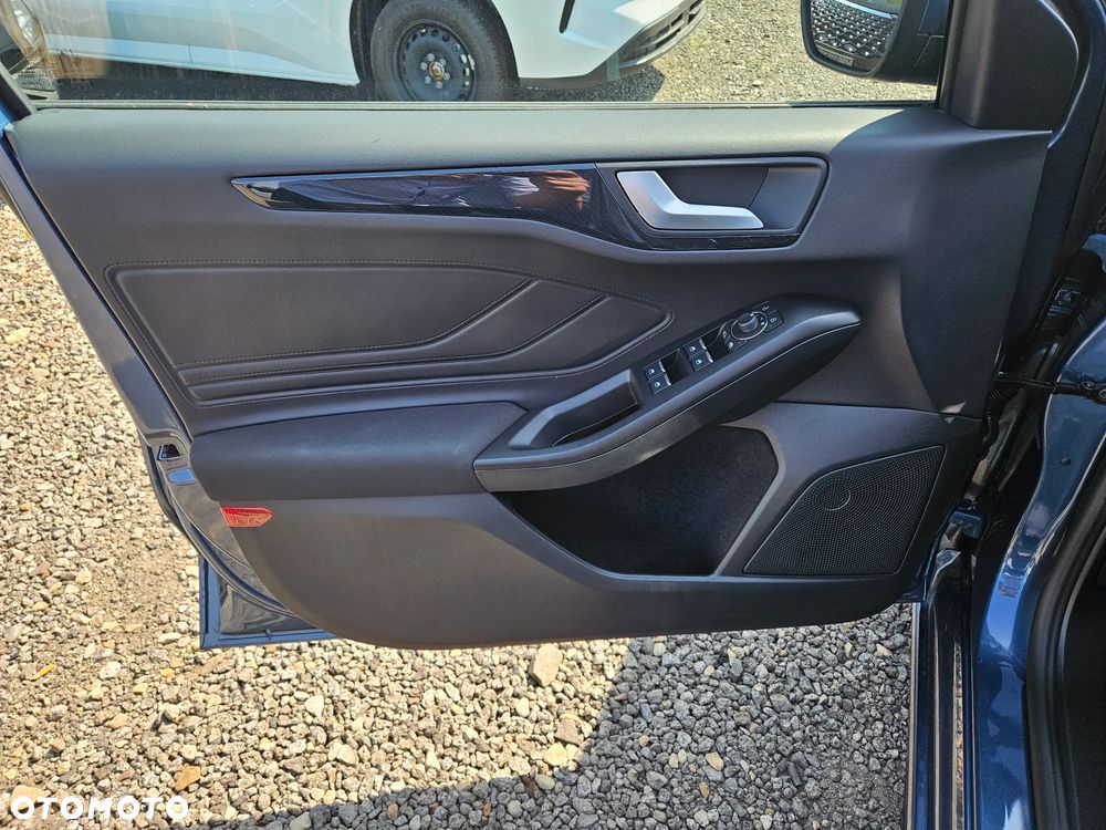 Ford Focus 1.0 EcoBoost mHEV ST-Line X - 15