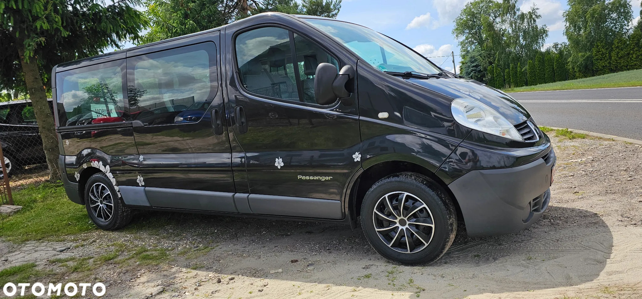 Renault Trafic 2.0 dCi 115 FAP Passenger Black Edition - 4