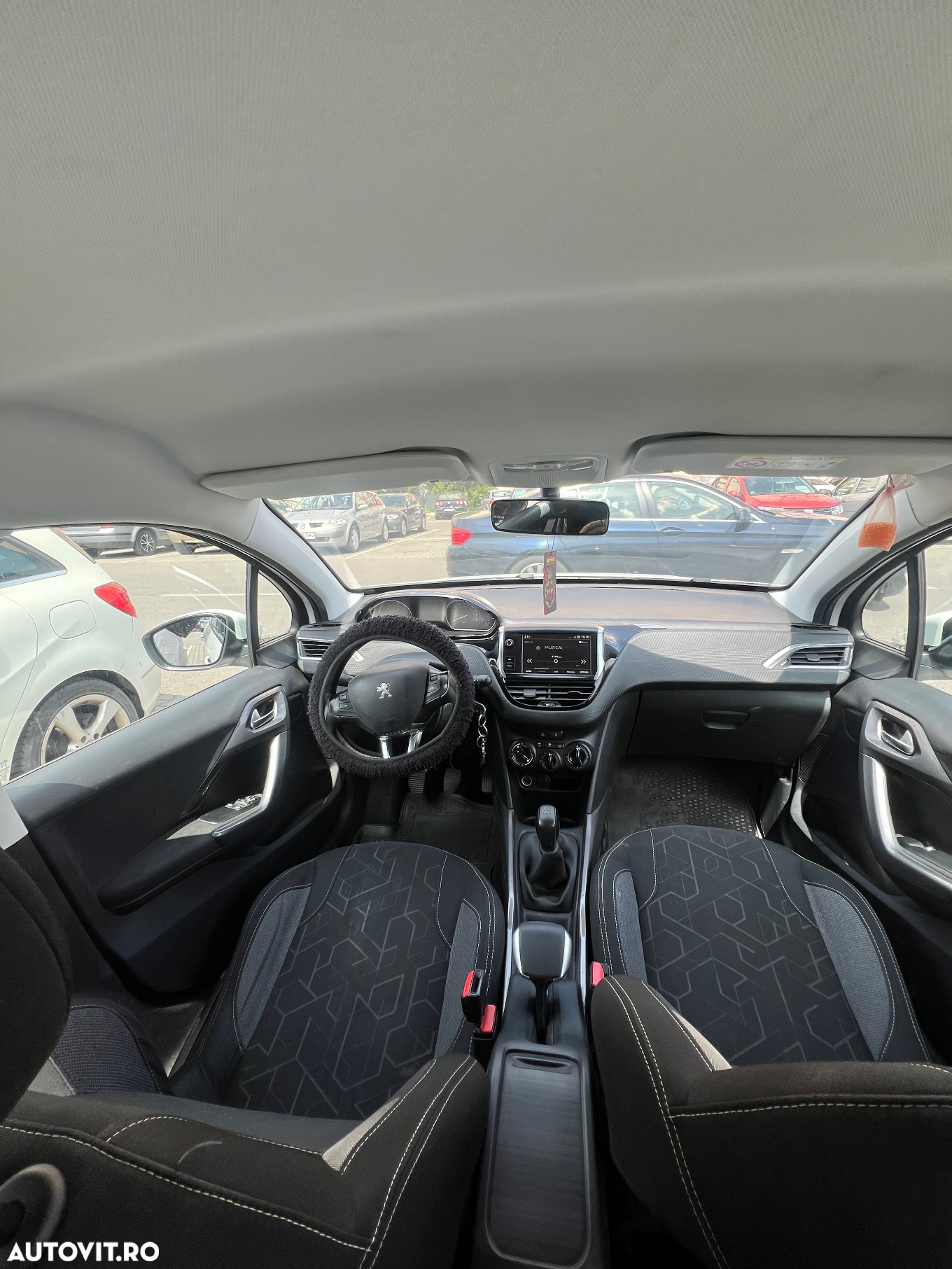 Peugeot 2008 - 13
