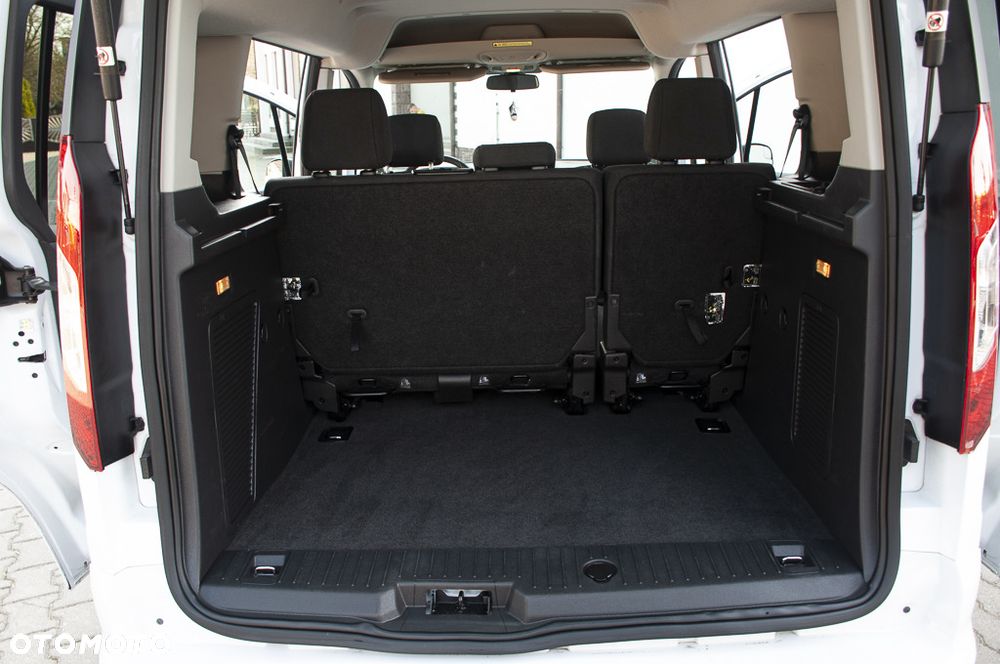 Ford Transit Connect - 28