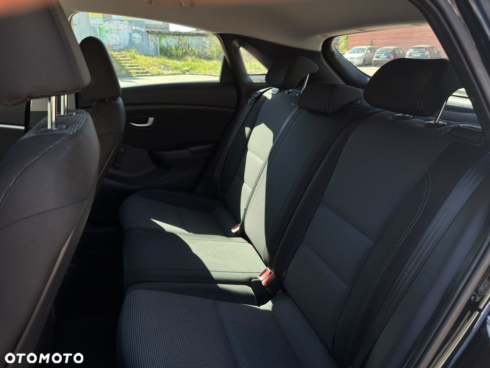 Hyundai i30 1.4 Classic + - 21