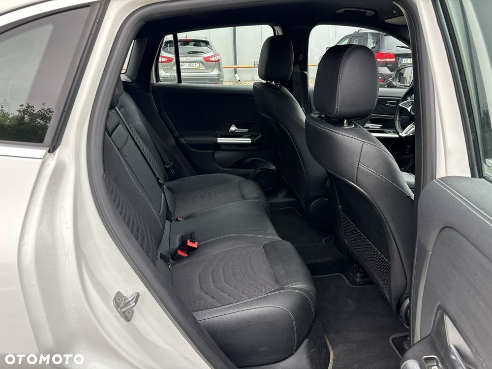 Mercedes-Benz EQA 250+ 70.5kWh Progressive - 17