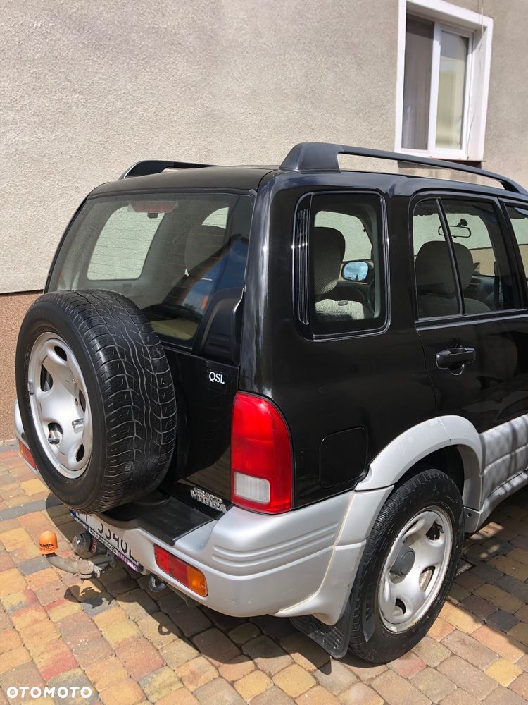 Suzuki Grand Vitara 2.0 - 6