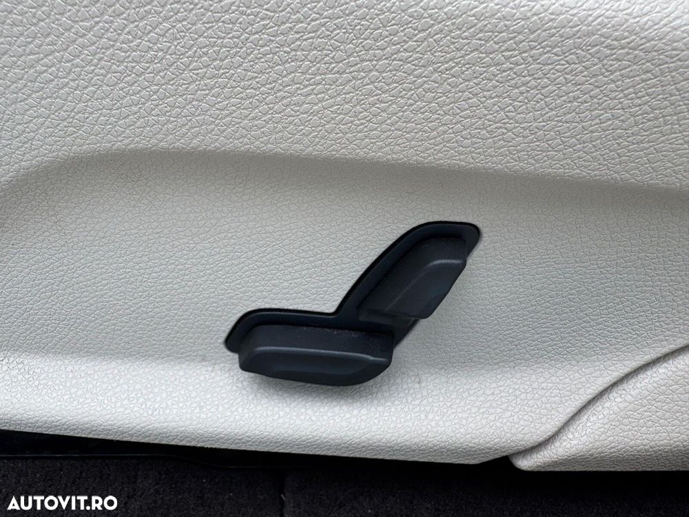 Mercedes-Benz GLC Coupe 300 e 4MATIC - 24