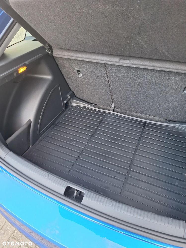 Skoda RAPID 1.2 TSI Ambition - 14
