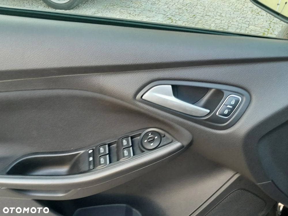 Ford Focus 1.0 EcoBoost Titanium - 22