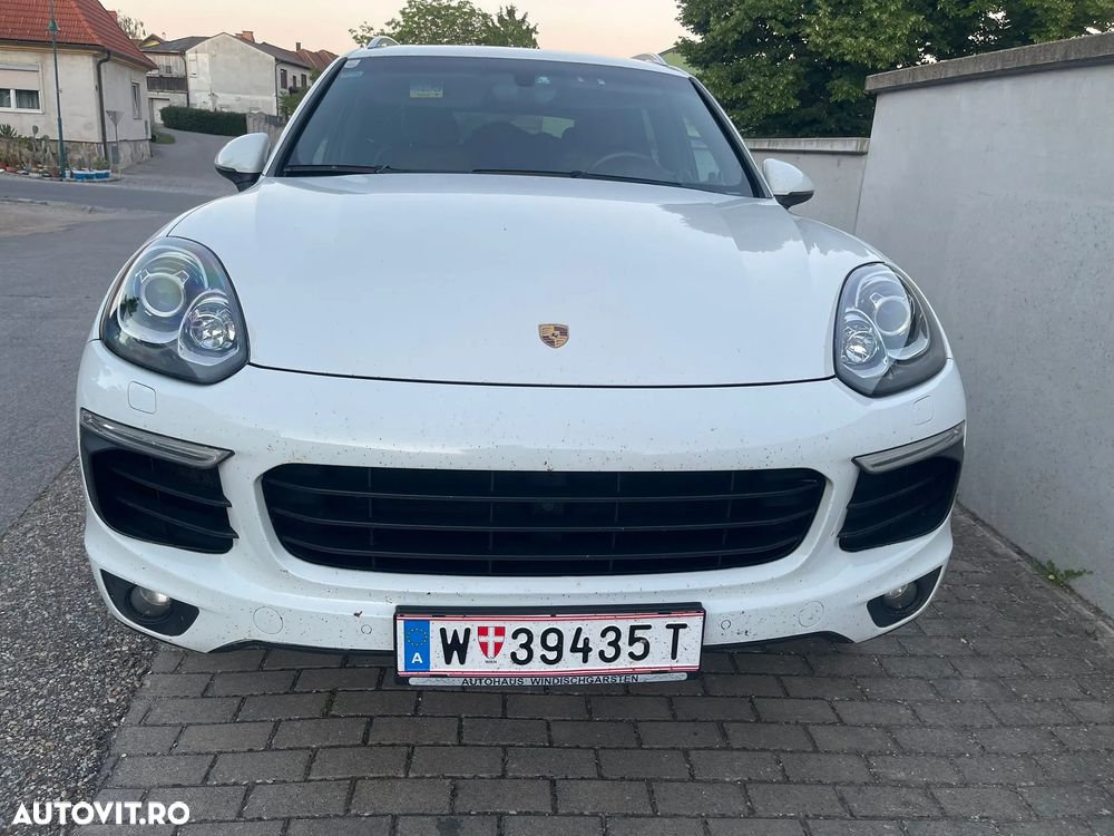 Porsche Cayenne - 2