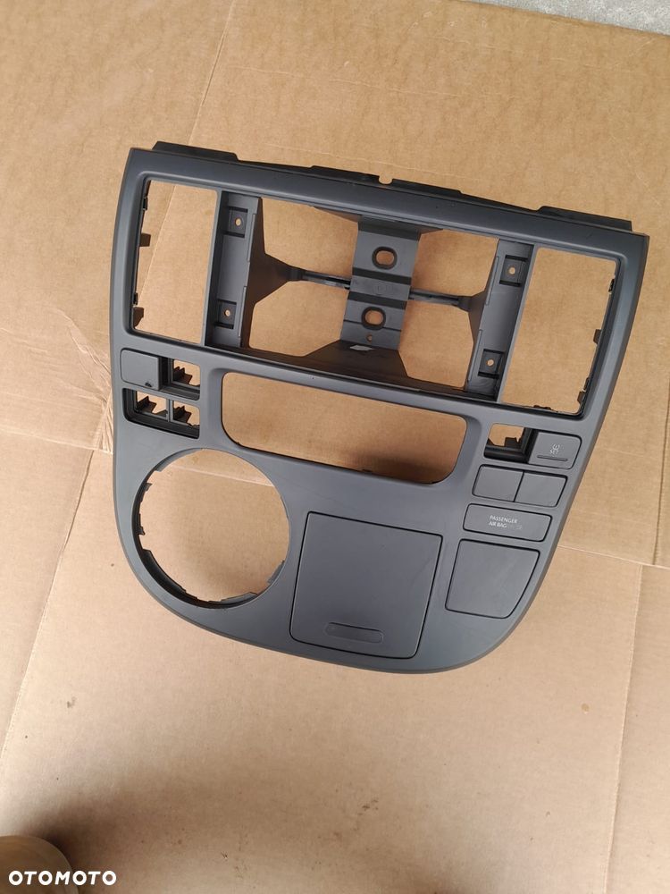 Vw T5 lift ramka konsoli