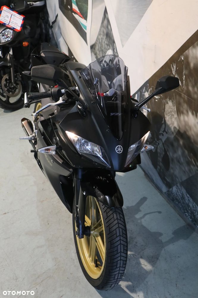 Yamaha YZF - 15