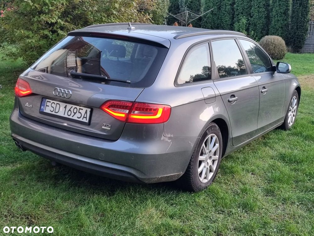 Audi A4 Avant 2.0 TDI ultra DPF Attraction - 4