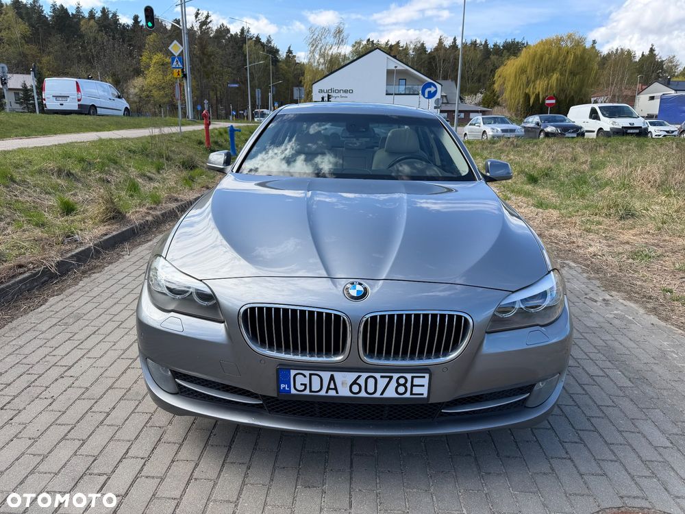 BMW Seria 5 523i - 12