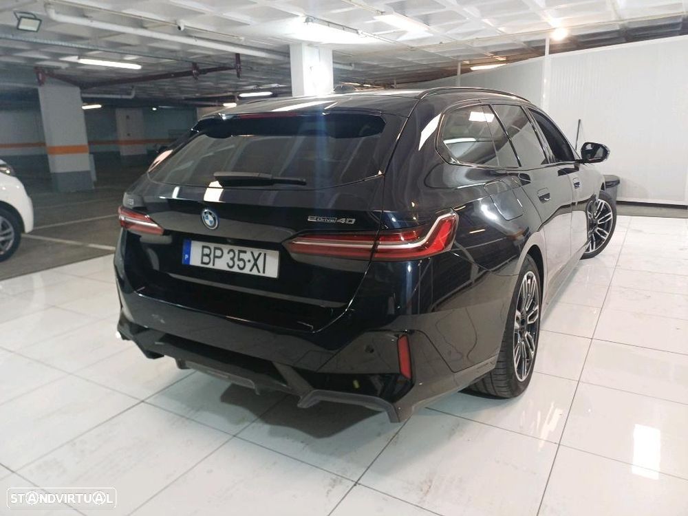 BMW i5 Touring eDrive40 - 5