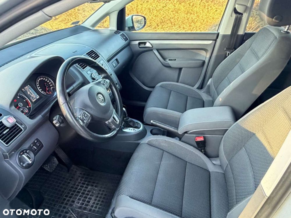 Volkswagen Touran 1.6 TDI DPF BlueMotion Technology DSG Highline - 31