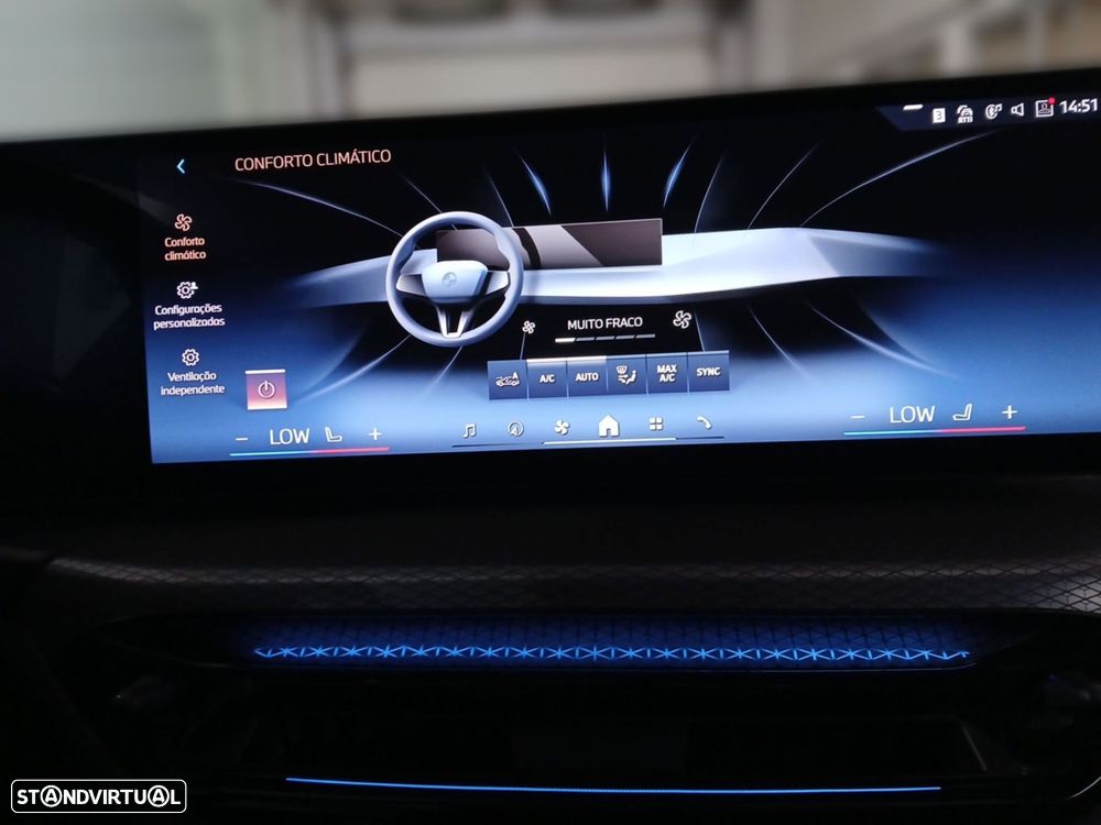 BMW 320 d Pack Desportivo M Auto - 24