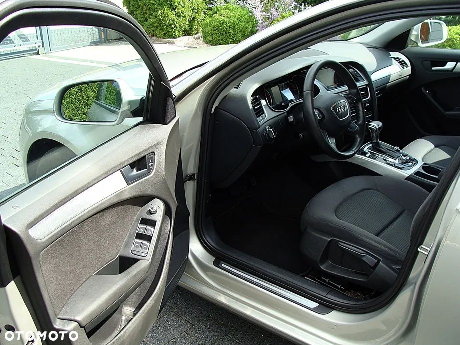 Audi A4 Avant 2.0 TDI DPF quattro S tronic Ambiente - 15