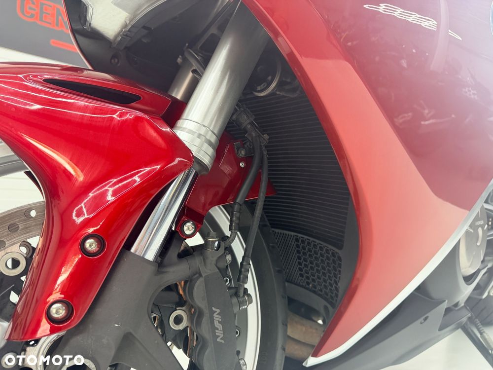Honda VFR - 31
