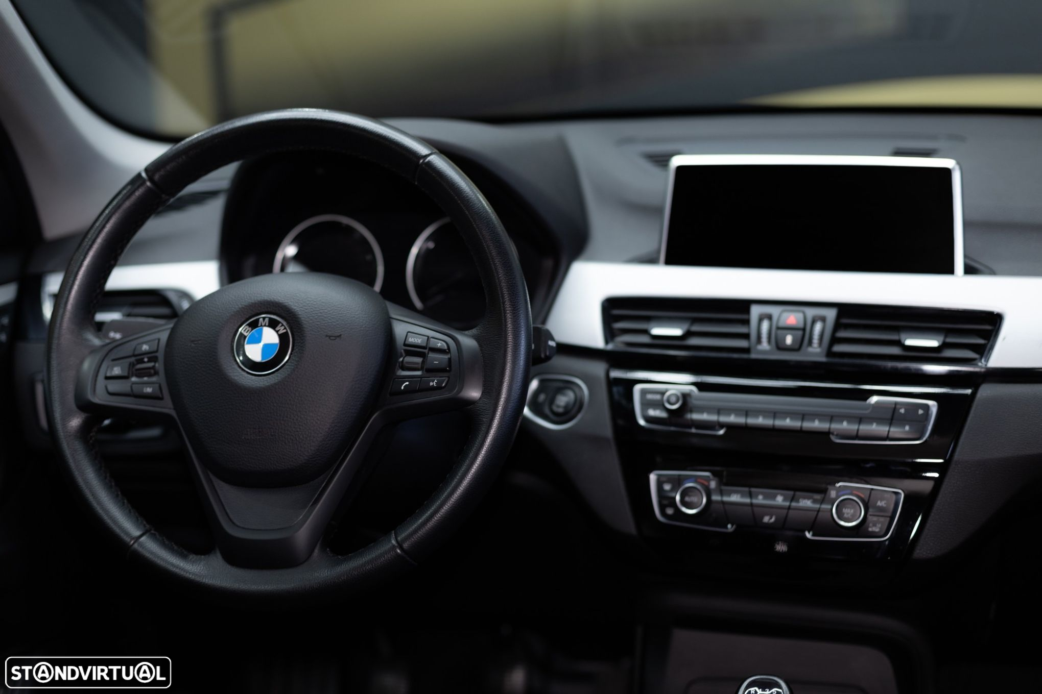 BMW X1 16 d sDrive Line Sport - 25