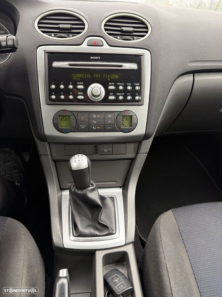 Ford Focus 1.4 16V Connection - 10