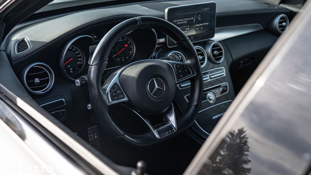 Mercedes-Benz Klasa C AMG 63 - 11