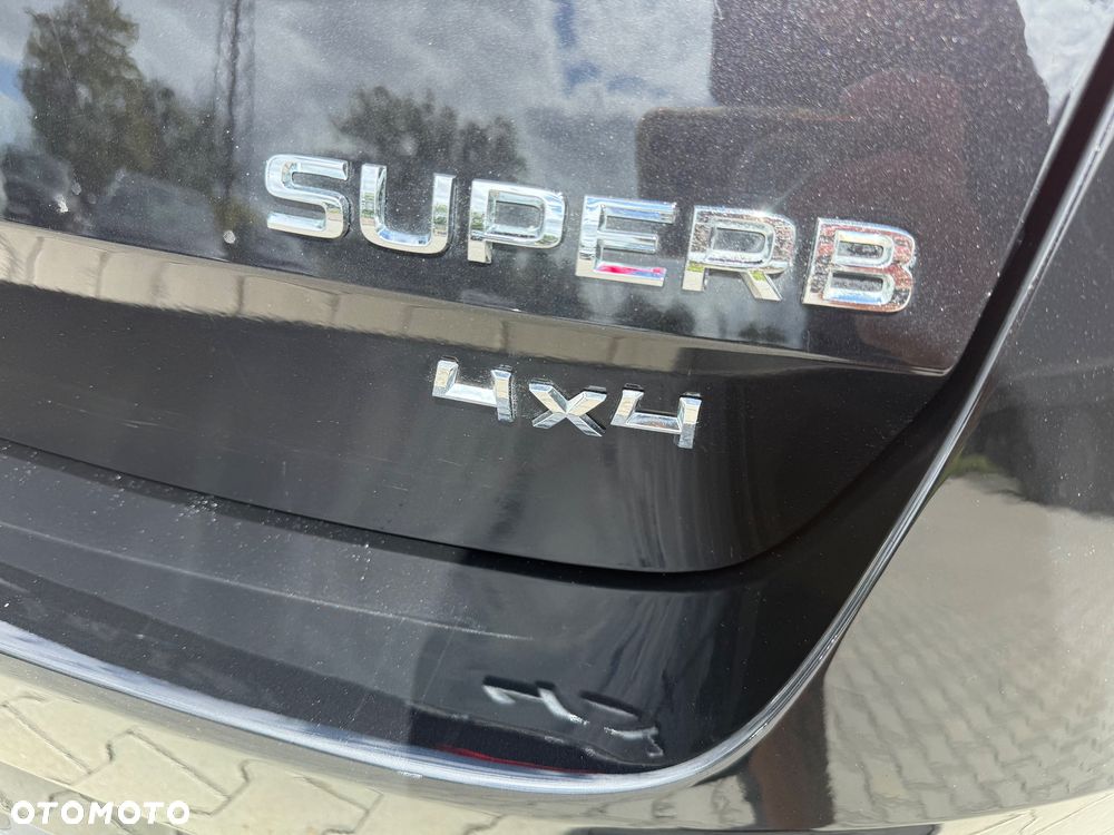 Skoda Superb 2.0 TDI 4x4 DSG Premium Edition - 10