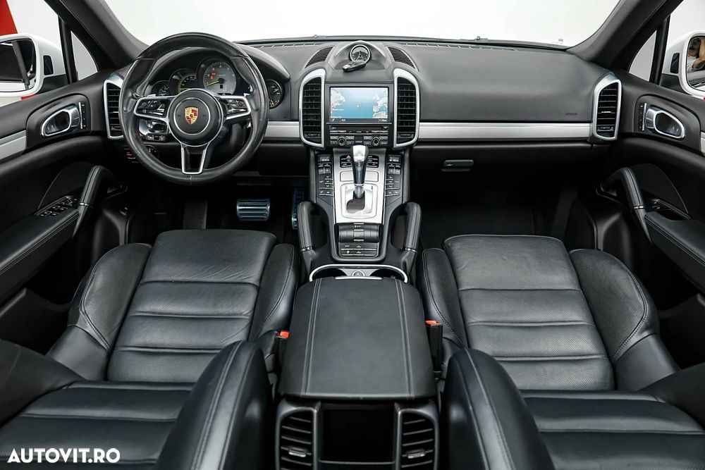 Porsche Cayenne S E-Hybrid Platinum Edition - 12