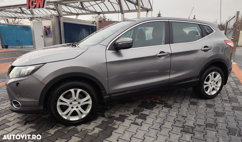 Nissan Qashqai 1.6 DCI 4 x 4 DPF Start/Stop tekna - 1
