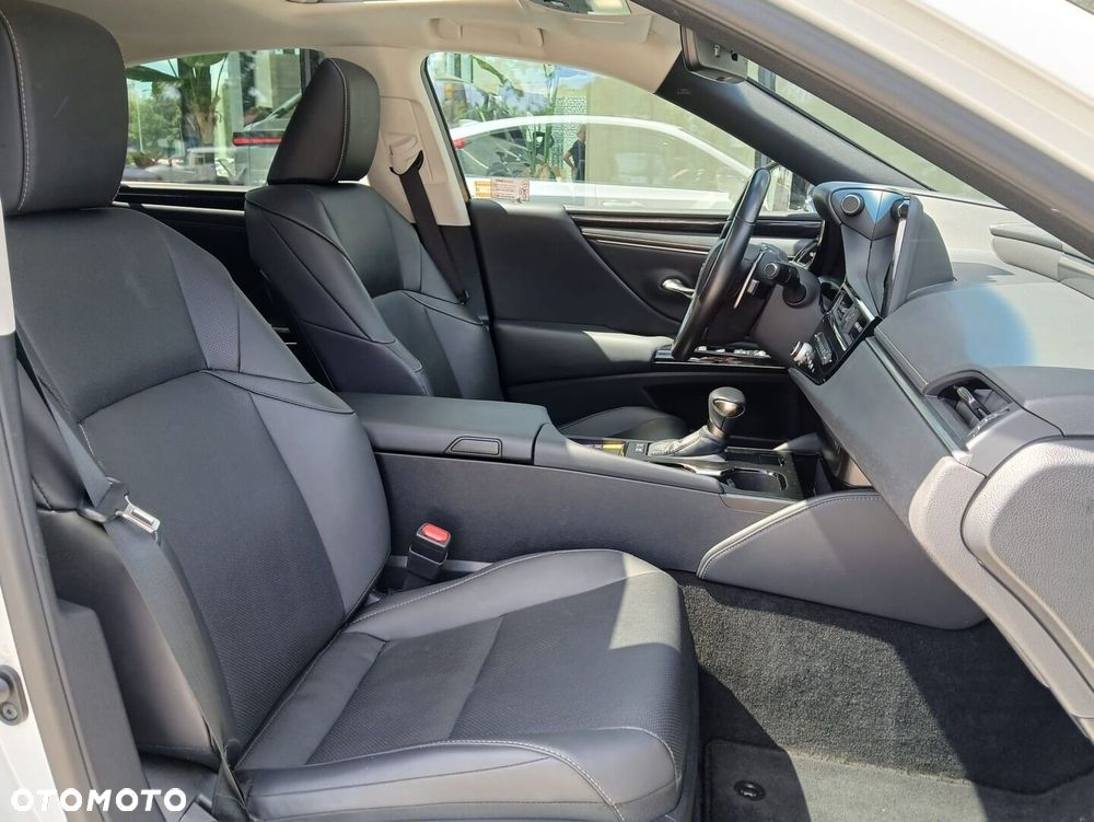 Lexus ES - 29