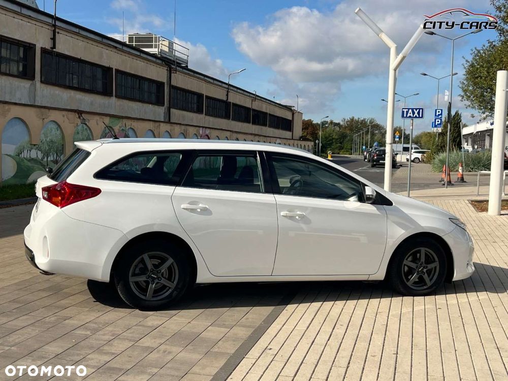 Toyota Auris - 31
