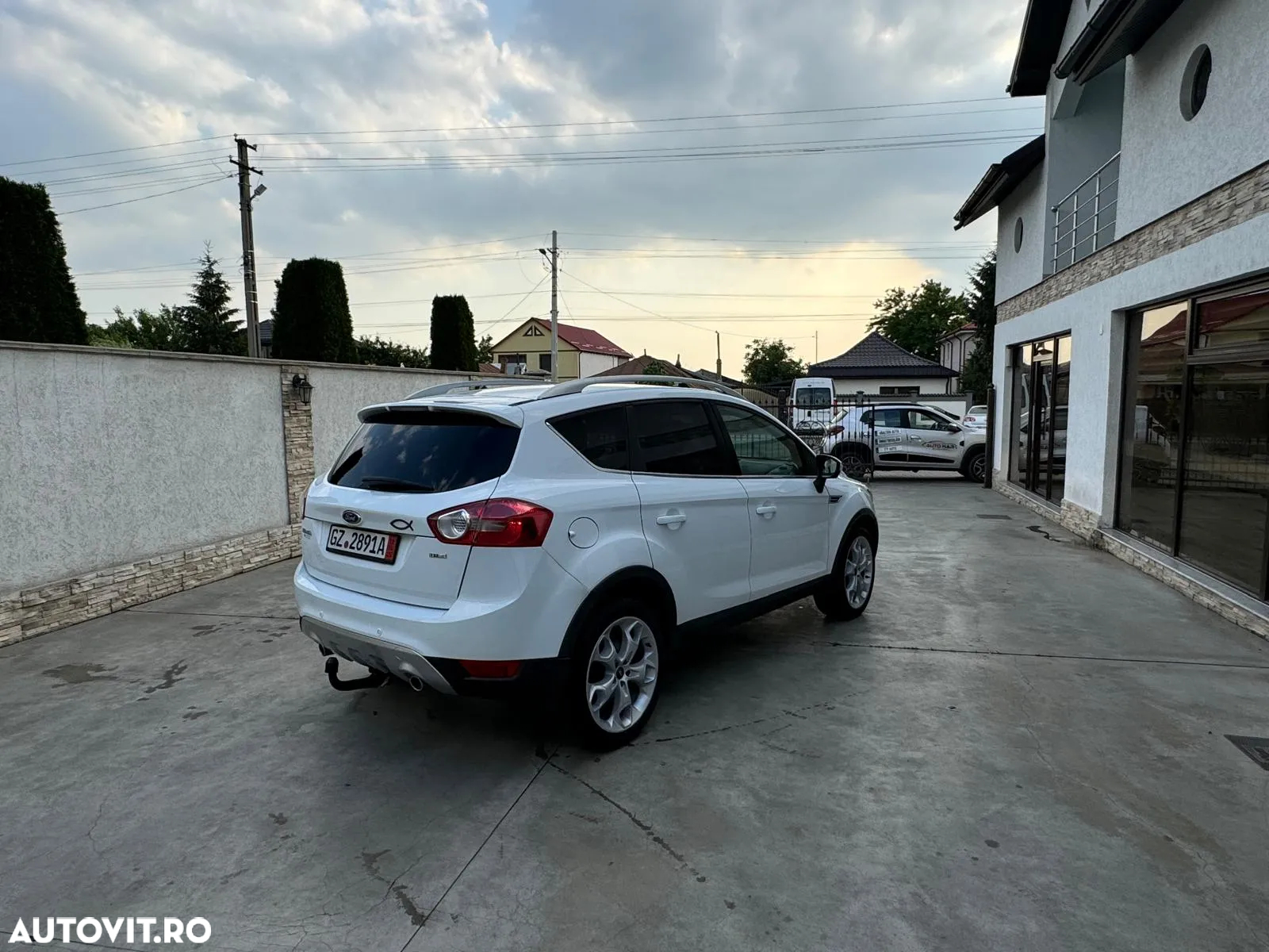 Ford Kuga - 5