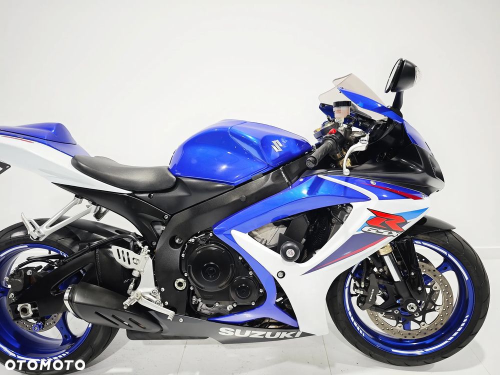 Suzuki GSX-R - 10