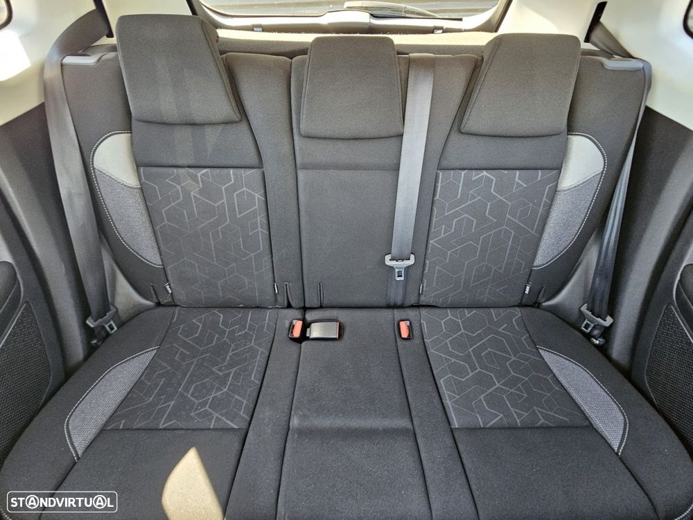Peugeot 2008 1.6 BlueHDi Style - 23