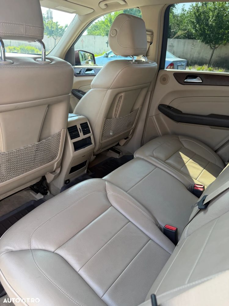 Mercedes-Benz ML 350 BlueTEC 4MATIC Aut - 12