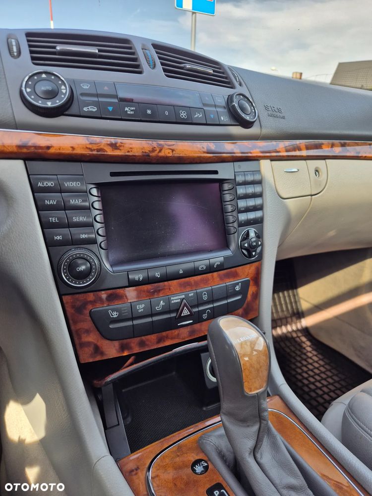 Mercedes-Benz Klasa E 320 Elegance - 10