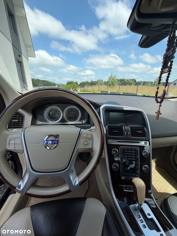 Volvo XC 60 D5 AWD - 6