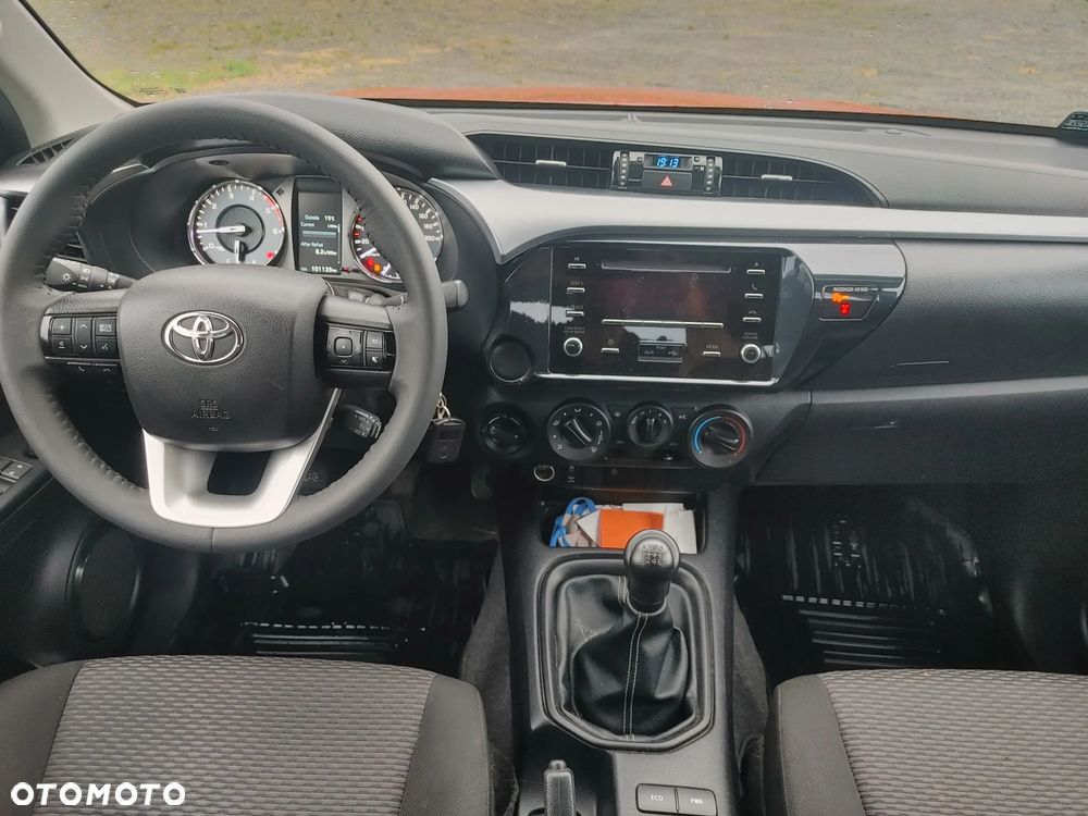 Toyota Hilux 2.4 D-4D Double Cab DLX 4x4 - 12