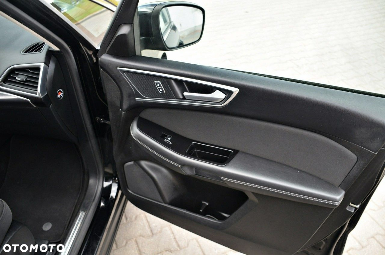 Ford S-Max - 24