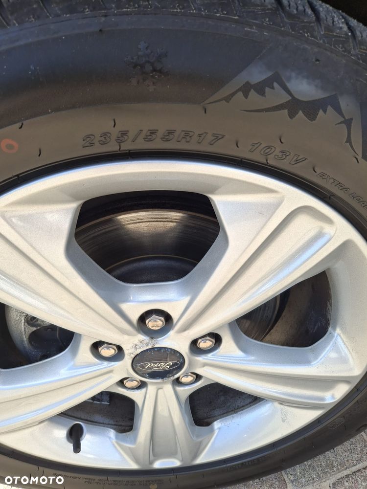 Ford Kuga 1.6 EcoBoost 2x4 Titanium - 28