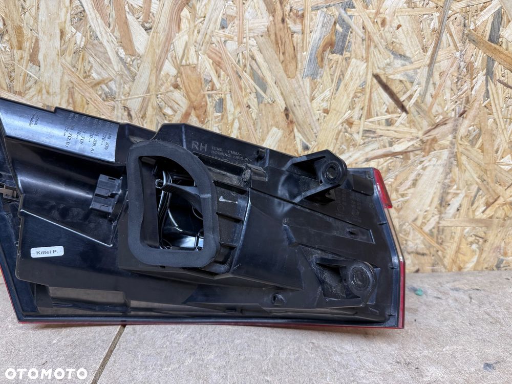 LAMPA TYŁ PRAWA LED SKODA SUPERB III 3V9945208 - 3