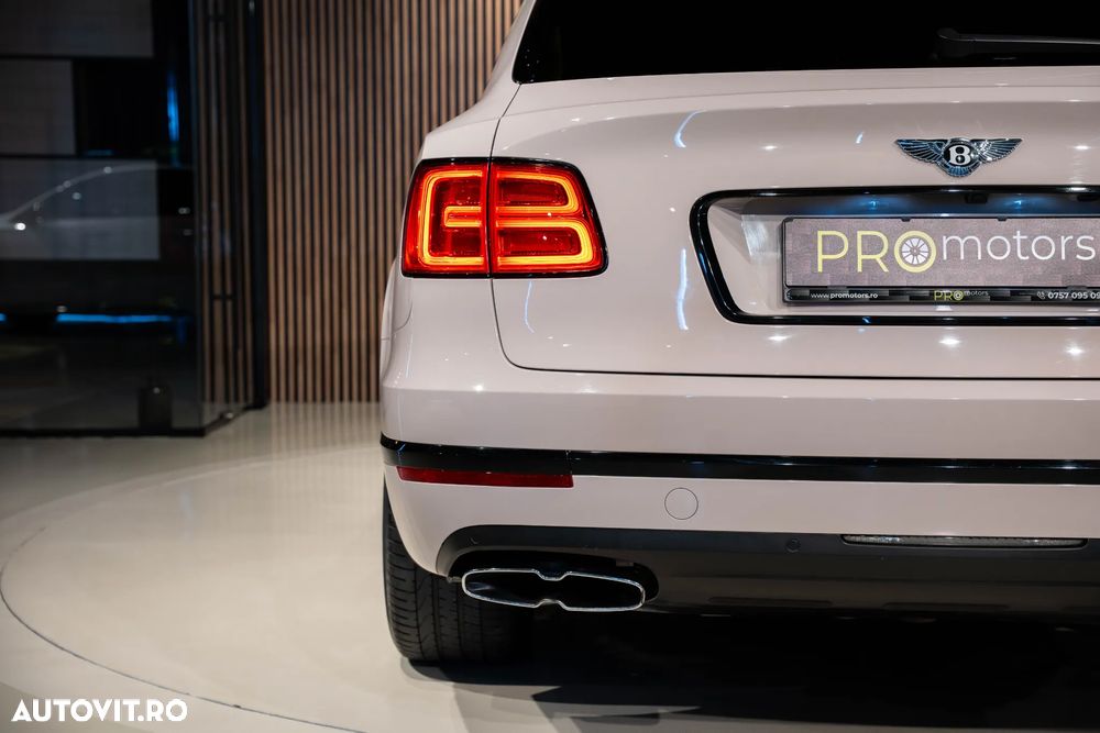 Bentley Bentayga - 25