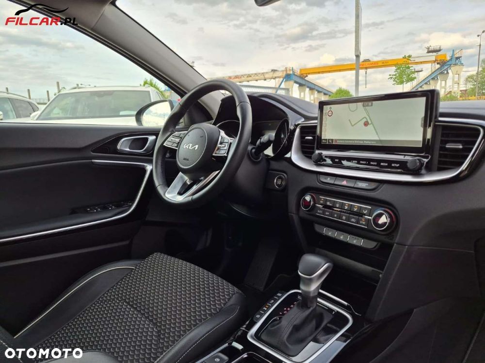 Kia Ceed - 9